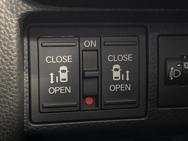 �y�����p���[�X���C�h�h�A�z�X�}�[�g�L�[��^�]�Ȃ̃X�C�b�`�Ō�ȗ����X���C�h�h�A�̊J���\���d��������͂����ăh�A���J����K�v�������A�����Ȃ��q�l�ł��ȒP�ɊJ���߂ł����K�ł���