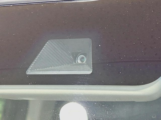 �y�z���_�Z���V���O�z���s���ɑO���̎ԗ�����F�����A�Փ˂������Ȏ��͌x��ƃu���[�L�ŏՓˉ���Ɣ�Q�y�����A�V�X�g�B�����S�Ƀh���C�u�����y���݂��������܂��B