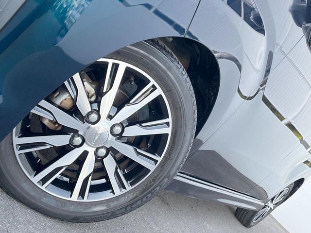 �y����14�C���`�A���~�z�C�[���z�O�ςɃ}�b�`���������A���~�z�C�[���𑕒����Ă���܂��B�e��ЊO�A���~�z�C�[����A�X�^�b�h���X�^�C�����戵�����Ă���܂��B���񂲑��k����������