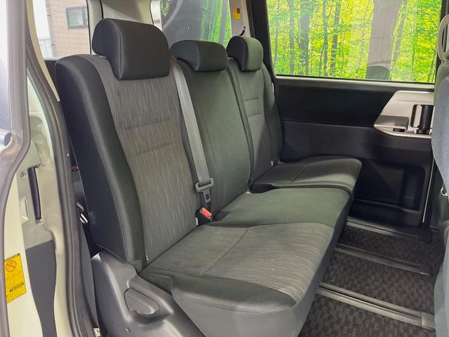 �L�X�Ƃ���2��ڃV�[�g�͋��Z���������A���S�n�����K!�F�B��Ƒ��Ƃ̂��o�����ɂ҂�����ł��B�x�r�[�V�[�g��`���C���h�V�[�g�g�p�������K�ɂ��߂�������������\���ȋ�Ԃ��m�ۂ��Ă��܂��B