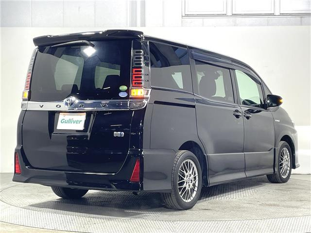 ヴォクシー1.8 ハイブリッド ZS