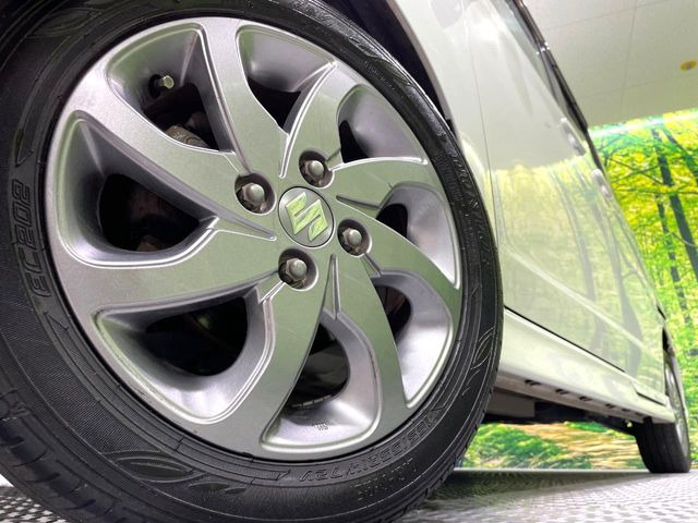 �y���������C���`�A���~�z�C�[���z�O�ςɃ}�b�`���������A���~�z�C�[���𑕒����Ă���܂��B�e��ЊO�A���~�z�C�[����A�X�^�b�h���X�^�C�����戵�����Ă���܂��B���񂲑��k����������