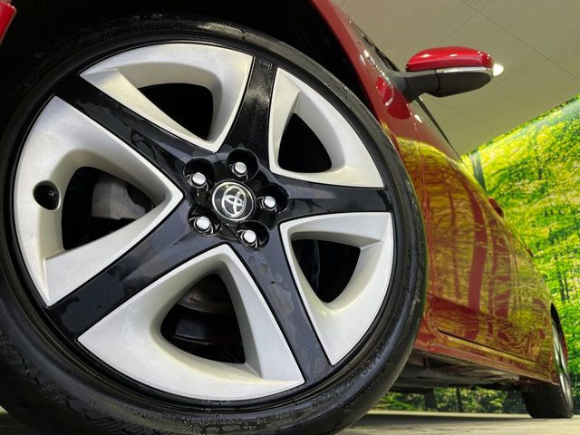 �y����17�C���`�A���~�z�C�[���z�O�ςɃ}�b�`���������A���~�z�C�[���𑕒����Ă���܂��B�e��ЊO�A���~�z�C�[����A�X�^�b�h���X�^�C�����戵�����Ă���܂��B���񂲑��k����������