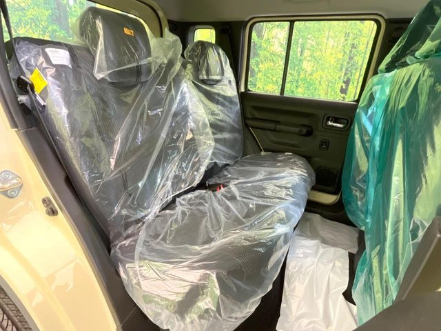 ���i���ȃI���W�i���t���A�}�b�g���I�v�V�����ɂĂ��p�ӂ��Ă���܂��B���D���ȃf�U�C����J���[�����Ԃɍ��킹�đI��ł����������Ƃ��ł��܂���