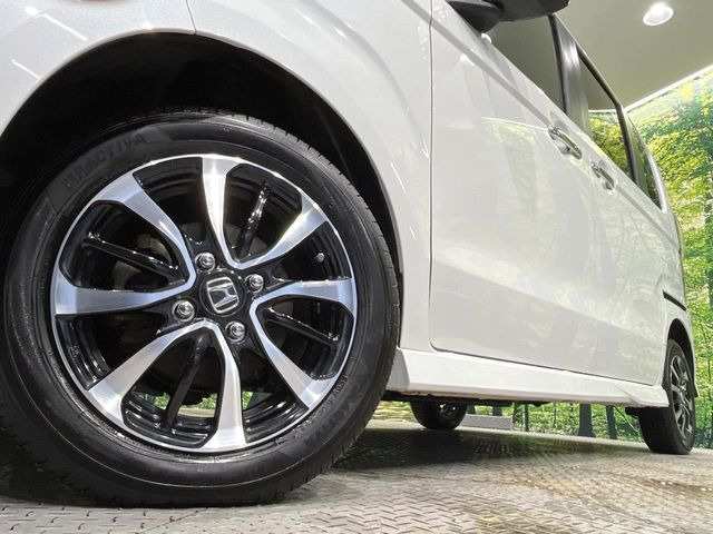 �y����14�C���`�A���~�z�C�[���z�O�ςɃ}�b�`���������A���~�z�C�[���𑕒����Ă���܂��B�e��ЊO�A���~�z�C�[����A�X�^�b�h���X�^�C�����戵�����Ă���܂��B���񂲑��k����������