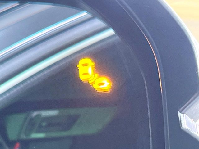 �y�u���C���h�X�|�b�g�C���t�H���[�V�����z���s���A�h�A�~���[�̎��p�ɂȂ�₷���ӏ��Ɍ㑱�Ԃ��ڋ߂���ƃT�C�h�~���[�t�߂Ɍx����\���A�h���C�o�[�ɒ��ӊ��N�����Ă���܂��B