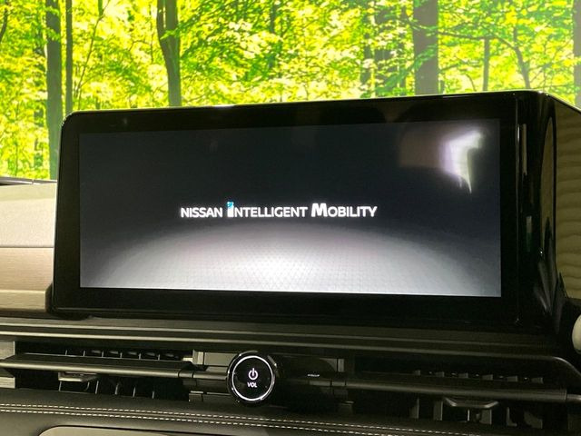 �y����12.3�C���`�i�r�z�l�C�̏����i�r�𑕔����Ă���܂��B�i�r�̎g���₷���͂������A�I�[�f�B�I�@�\���[��!�L�����v�◷�s�͂������A�ʋ΂┃�����ȂǕ��i�̃h���C�u���y�����Ȃ�͂���