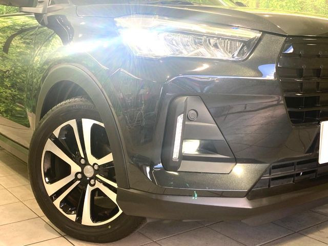 �yLED�w�b�h���C�g�z���V����ԑ��s�����ǍD�Ȏ��E���m�ۂ����S���ĉ^�]�ł��鍂�P�xLED�w�b�h���C�g�𑕔�!�_�����x�������A����d�͂��}�����Ă��܂��B