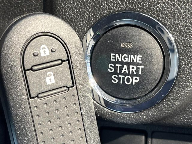 �y�L�[�t���[�V�X�e���z�J�o����|�P�b�g�ɓ��ꂽ�܂܂ł��h�A�̎{���E�������\�ȃX�}�[�g�L�[�𑕔��B�G���W���̃I���E�I�t�����J�M�����o���K�v����������Ƃ��Ă��֗��ł���