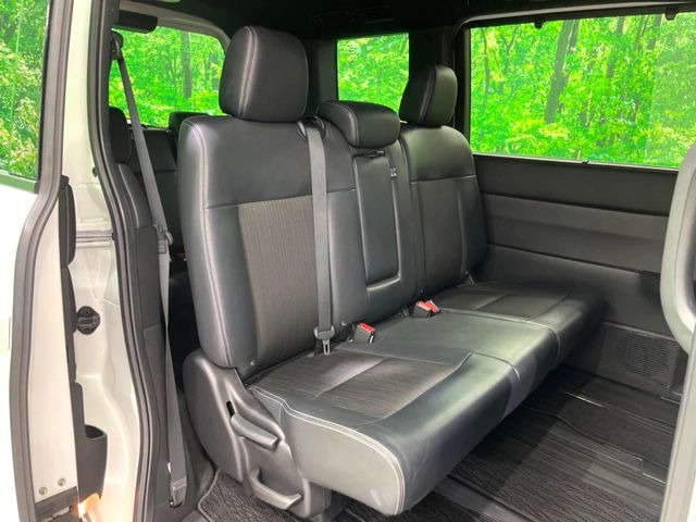 �y�n�[�t���U�[�V�[�g�z�������ƍ���S�n�𗼗������l�C�̃V�[�g���w�ʁE���ʂ̃t�@�u���b�N�f�ނ́A�ʋC���̗ǂ��⊊��ɂ����ɗD��Ă��܂��B�C���╞���ɍ��E���ꂸ���K�ɂ���肢�������܂��B