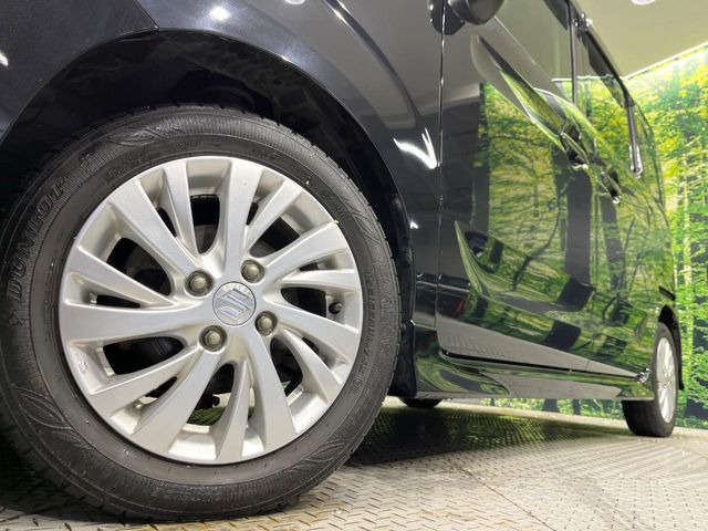 �y����14�C���`�A���~�z�C�[���z�O�ςɃ}�b�`���������A���~�z�C�[���𑕒����Ă���܂��B�e��ЊO�A���~�z�C�[����A�X�^�b�h���X�^�C�����戵�����Ă���܂��B���񂲑��k����������