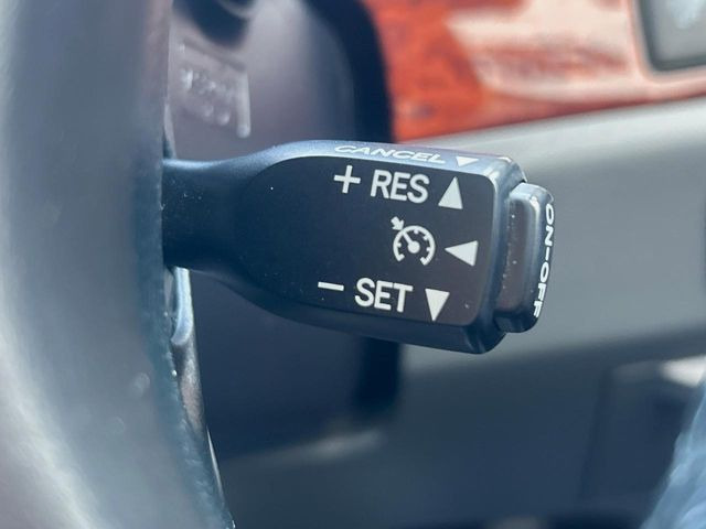 �y�N���[�Y�R���g���[���z�������H�����N���N���s�B�A�N�Z���𗣂��Ă���葬�x�ő��s���ł��A�������^�]���̕��S���y��!�����E�������ȒP�ȃX�C�b�`����Œ����ł��܂��B