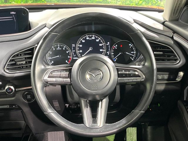 �y�����v�����X�e�A�����O�z�㎿�Ȋv���g�p���邱�ƂŁA��ɂ����������݂ƂĂ��^�]���₷���n���h���ł���