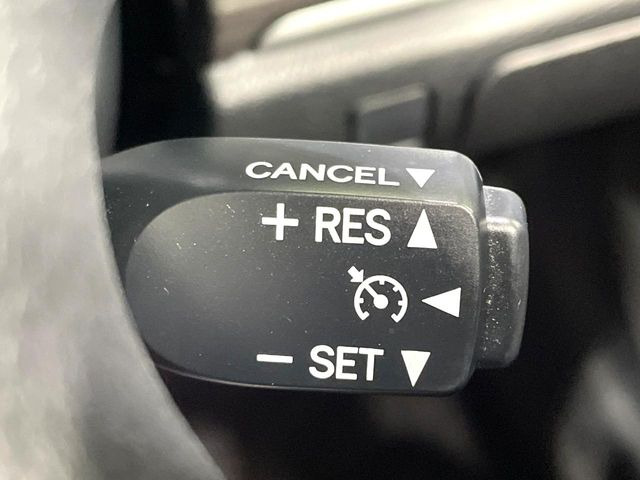 �y�N���[�Y�R���g���[���z�������H�����N���N���s�B�A�N�Z���𗣂��Ă���葬�x�ő��s���ł��A�������^�]���̕��S���y��!�����E�������ȒP�ȃX�C�b�`����Œ����ł��܂��B