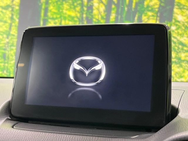 �y�}�c�_�R�l�N�g�i�r�z�ԓ��̕��͋C�Ƀ}�b�`������̌^�^�C�v�̃i�r�B�e����q�ݒ��Bluetooth�Đ����A�l�X�ȋ@�\���y���߂܂��B�����I�ȃ_�C�������삪�\�ŁA�g��������ǍD�ł��B