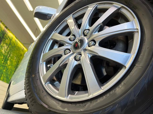 �y15�C���`�A���~�z�C�[���z�O�ςɃ}�b�`�����A���~�z�C�[���𑕒����Ă���܂��B�e��A���~�z�C�[����A�X�^�b�h���X�^�C�����戵�����Ă���܂��B���񂲑��k����������