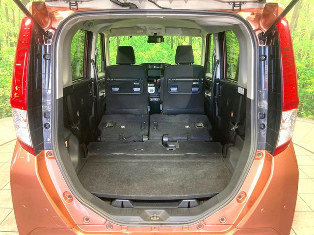 普段のお買い物や通勤、送迎等に十分な荷室スペースを確保しております。セカンドシートを倒すと、大きな荷物の積載も可能です♪
