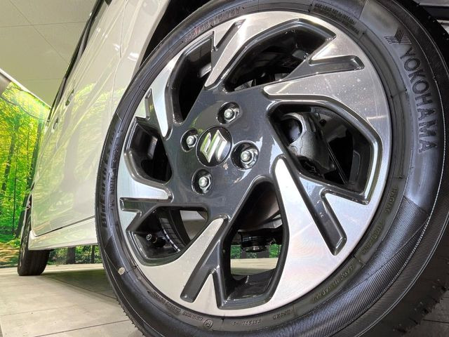 �y����15�C���`�A���~�z�C�[���z�O�ςɃ}�b�`���������A���~�z�C�[���𑕒����Ă���܂��B�e��ЊO�A���~�z�C�[����A�X�^�b�h���X�^�C�����戵�����Ă���܂��B���񂲑��k����������