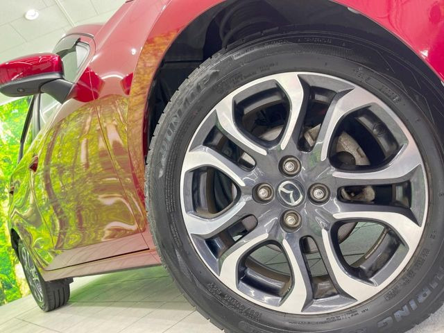 �y����16�C���`�A���~�z�C�[���z�O�ςɃ}�b�`���������A���~�z�C�[���𑕒����Ă���܂��B�e��ЊO�A���~�z�C�[����A�X�^�b�h���X�^�C�����戵�����Ă���܂��B���񂲑��k����������