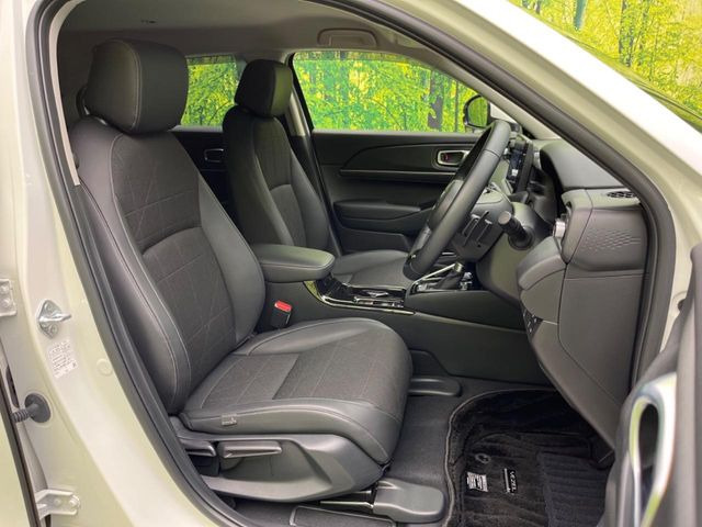 �y�n�[�t���U�[�V�[�g�z�������ƍ���S�n�𗼗������l�C�̃V�[�g���w�ʁE���ʂ̃t�@�u���b�N�f�ނ́A�ʋC���̗ǂ��⊊��ɂ����ɗD��Ă��܂��B�C���╞���ɍ��E���ꂸ���K�ɂ���肢�������܂��B