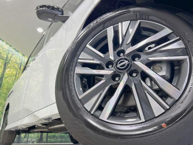 �y����16�C���`�A���~�z�C�[���z�O�ςɃ}�b�`���������A���~�z�C�[���𑕒����Ă���܂��B�e��ЊO�A���~�z�C�[����A�X�^�b�h���X�^�C�����戵�����Ă���܂��B���񂲑��k����������