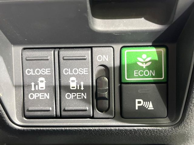 �y�����p���[�X���C�h�h�A�z�X�}�[�g�L�[��^�]�Ȃ̃X�C�b�`�Ō�ȗ����X���C�h�h�A�̊J���\���d��������͂����ăh�A���J����K�v�������A�����Ȃ��q�l�ł��ȒP�ɊJ���߂ł����K�ł���