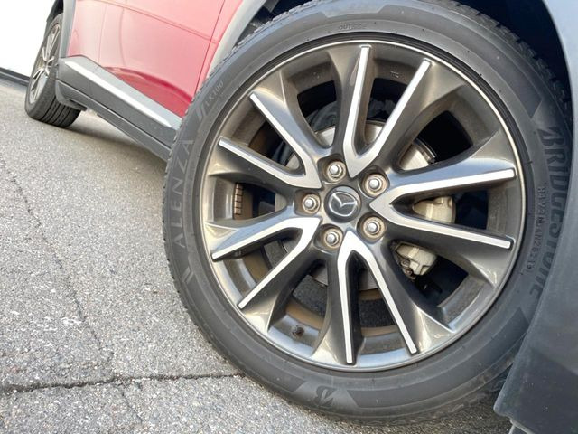 �y�����A���~�z�C�[���z�O�ςɃ}�b�`���������A���~�z�C�[���𑕒����Ă���܂��B�e��ЊO�A���~�z�C�[����A�X�^�b�h���X�^�C�����戵�����Ă���܂��B���񂲑��k����������