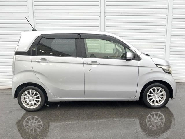 �������x�̃K���X�疌�ŝ����͂������A�㎿�ȃc���E����������B���O����_���J�����؂Ȉ��Ԃ�ی삵�A�F�����E�򉻂�h�~�B�u�e�X�v���b�V���R�[�g�v�A�u�e�v���~�b�T�R�[�g�v���炨�I�т��������܂��B