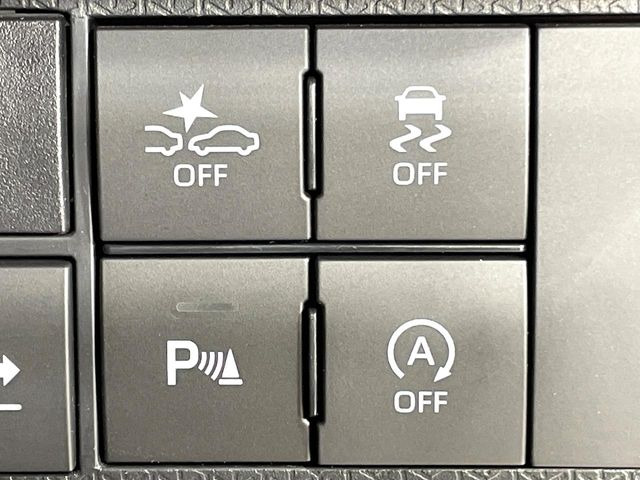 �y�X�}�[�g�A�V�X�g�z���s���ɑO���̎ԗ�����F�����A�Փ˂������Ȏ��͌x��ƃu���[�L�ŏՓˉ���Ɣ�Q�y�����A�V�X�g�B�����S�Ƀh���C�u�����y���݂��������܂��B