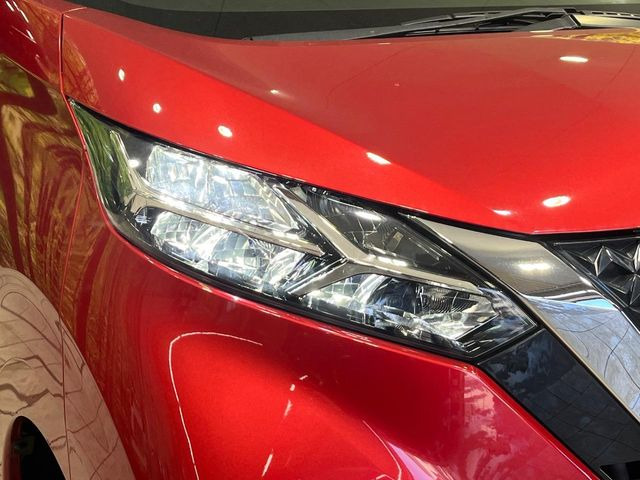 �yLED�w�b�h���C�g�z���V����ԑ��s�����ǍD�Ȏ��E���m�ۂ����S���ĉ^�]�ł��鍂�P�xLED�w�b�h���C�g�𑕔�!�_�����x�������A����d�͂��}�����Ă��܂��B