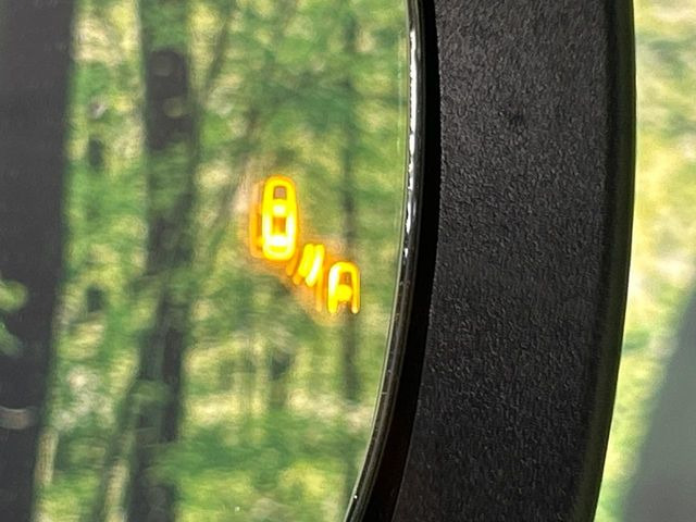 �y�u���C���h�X�|�b�g���j�^�[�z���s���A�h�A�~���[�̎��p�ɂȂ�₷���ӏ��Ɍ㑱�Ԃ��ڋ߂���ƃT�C�h�~���[�t�߂Ɍx����\���A�h���C�o�[�ɒ��ӊ��N�����Ă���܂��B