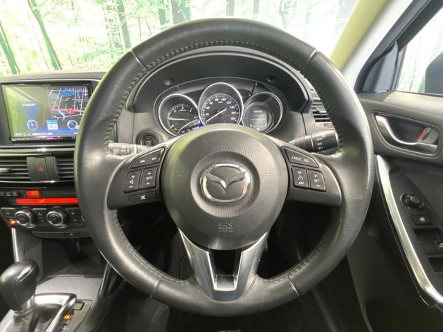 �y�����v�����X�e�A�����O�z�㎿�Ȋv���g�p���邱�ƂŁA��ɂ����������݂ƂĂ��^�]���₷���n���h���ł���