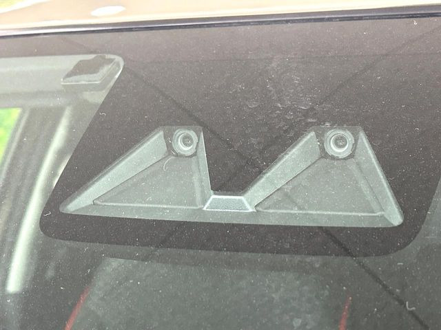 �y�g���^�Z�[�t�e�B�Z���X�z���s���ɑO���̎ԗ�����F�����A�Փ˂������Ȏ��͌x��ƃu���[�L�ŏՓˉ���Ɣ�Q�y�����A�V�X�g�B�����S�Ƀh���C�u�����y���݂��������܂��B