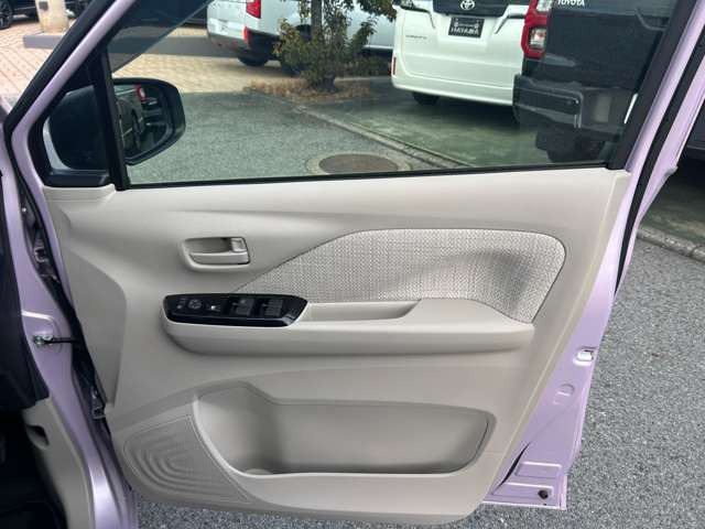 ���W����ɂ͍��i���̒��ÎԂ�V�Ԃ��������ł����W���䐔100��̑�^�W����֐��񂲗��X����������