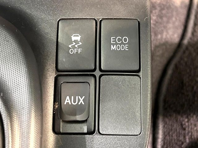 �y������h�~���u�z�ԗ��̉���������m����ƁA�����I�Ɏԗ��̐i�s������ۂ悤�Ɏԗ��𐧌䂵�܂��B�J�̓��ȂǊ���₷���H�ʏ󋵂ł����S�ȉ^�]���\�ł��B