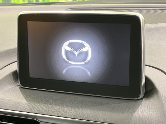 �y�}�c�_�R�l�N�g�i�r�z�ԓ��̕��͋C�Ƀ}�b�`������̌^�^�C�v�̃i�r�B�e����q�ݒ��Bluetooth�Đ����A�l�X�ȋ@�\���y���߂܂��B�����I�ȃ_�C�������삪�\�ŁA�g��������ǍD�ł��B