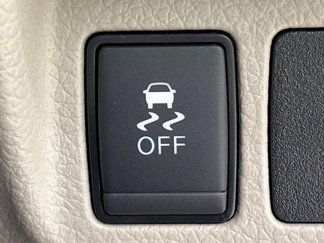 �y������h�~���u�z�ԗ��̉���������m����ƁA�����I�Ɏԗ��̐i�s������ۂ悤�Ɏԗ��𐧌䂵�܂��B�J�̓��ȂǊ���₷���H�ʏ󋵂ł����S�ȉ^�]���\�ł��B