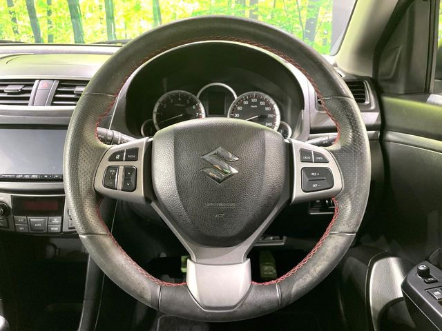 �y�����v�����X�e�A�����O�z�㎿�Ȋv���g�p���邱�ƂŁA��ɂ����������݂ƂĂ��^�]���₷���n���h���ł���