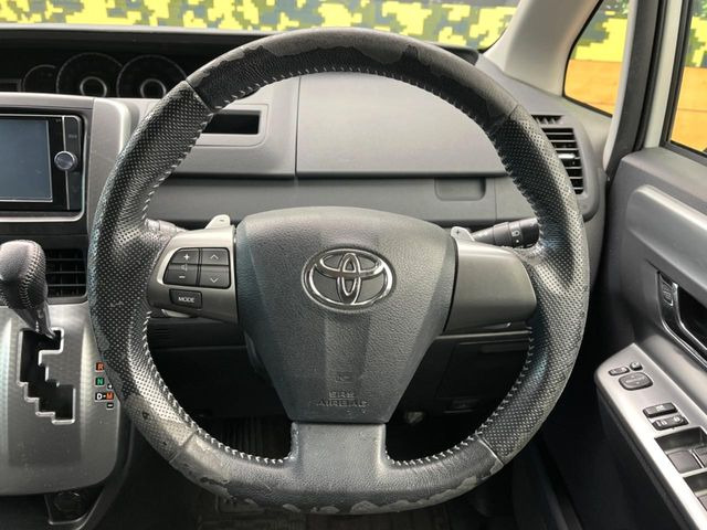 �y�����v�����X�e�A�����O�z�㎿�Ȋv���g�p���邱�ƂŁA��ɂ����������݂ƂĂ��^�]���₷���n���h���ł���