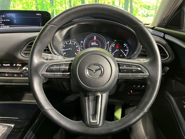 �y�����v�����X�e�A�����O�z�㎿�Ȋv���g�p���邱�ƂŁA��ɂ����������݂ƂĂ��^�]���₷���n���h���ł���