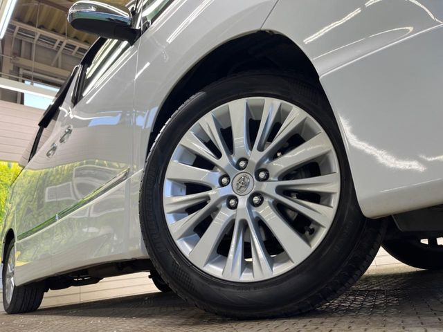 �y����18�C���`�A���~�z�C�[���z�O�ςɃ}�b�`���������A���~�z�C�[���𑕒����Ă���܂��B�e��ЊO�A���~�z�C�[����A�X�^�b�h���X�^�C�����戵�����Ă���܂��B���񂲑��k����������