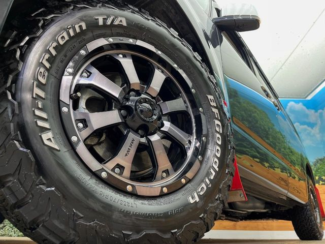 �y16�C���`�A���~�z�C�[���z�O�ςɃ}�b�`�����A���~�z�C�[���𑕒����Ă���܂��B�e��A���~�z�C�[����A�X�^�b�h���X�^�C�����戵�����Ă���܂��B���񂲑��k����������