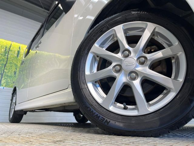 �y����14�C���`�A���~�z�C�[���z�O�ςɃ}�b�`���������A���~�z�C�[���𑕒����Ă���܂��B�e��ЊO�A���~�z�C�[����A�X�^�b�h���X�^�C�����戵�����Ă���܂��B���񂲑��k����������