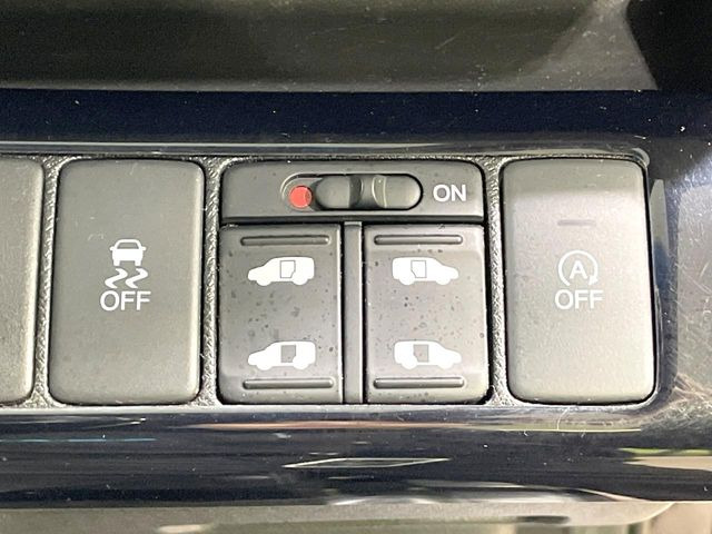 �y�����p���[�X���C�h�h�A�z�X�}�[�g�L�[��^�]�Ȃ̃X�C�b�`�Ō�ȗ����X���C�h�h�A�̊J���\���d��������͂����ăh�A���J����K�v�������A�����Ȃ��q�l�ł��ȒP�ɊJ���߂ł����K�ł���