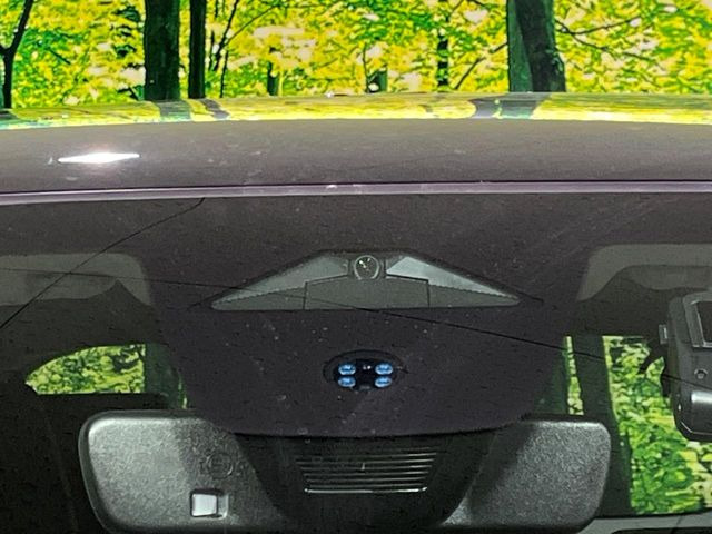 �y�z���_�Z���V���O�z���s���ɑO���̎ԗ�����F�����A�Փ˂������Ȏ��͌x��ƃu���[�L�ŏՓˉ���Ɣ�Q�y�����A�V�X�g�B�����S�Ƀh���C�u�����y���݂��������܂��B