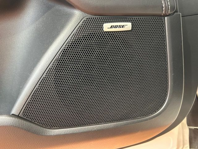 �yBOSE�T�E���h�V�X�e���z���[�J�[�I�v�V�����̍��i�ʃT�E���h�V�X�e���𓋍ځB��p�̃`���[�j���O���{���ꂽ�召�l�X�ȃX�s�[�J�[����ǎ��ȃT�E���h���t�ł��A�Տꊴ���ӂ�鉹����Ԃ����o���܂��B