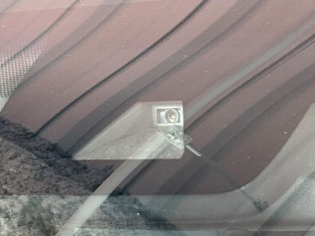 �y�g���^�Z�[�t�e�B�Z���X�z���s���ɑO���̎ԗ�����F�����A�Փ˂������Ȏ��͌x��ƃu���[�L�ŏՓˉ���Ɣ�Q�y�����A�V�X�g�B�����S�Ƀh���C�u�����y���݂��������܂��B