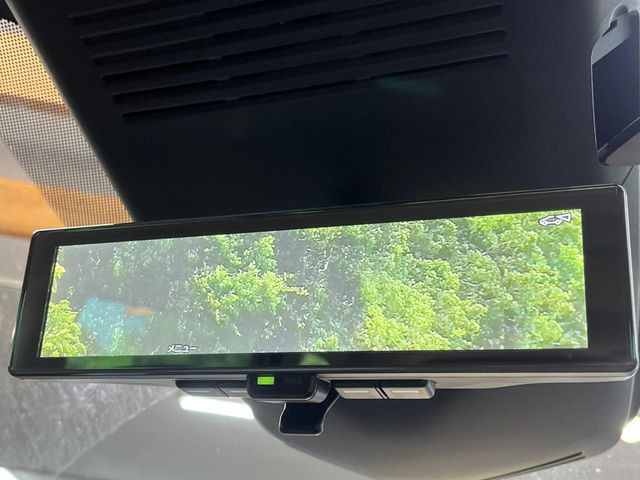 �y�C���e���W�F���g���[���~���[�z��Ȃ̑傫�ȉו��⓯��҂Ō�����m�F���Â炢���ł����S!�J�������B�e�����ԗ�����̉f�������[���~���[���ɕ\���B