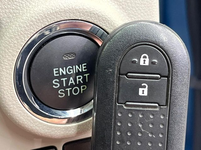 �y�L�[�t���[�V�X�e���z�J�o����|�P�b�g�ɓ��ꂽ�܂܂ł��h�A�̎{���E�������\�ȃX�}�[�g�L�[�𑕔��B�G���W���̃I���E�I�t�����J�M�����o���K�v����������Ƃ��Ă��֗��ł���