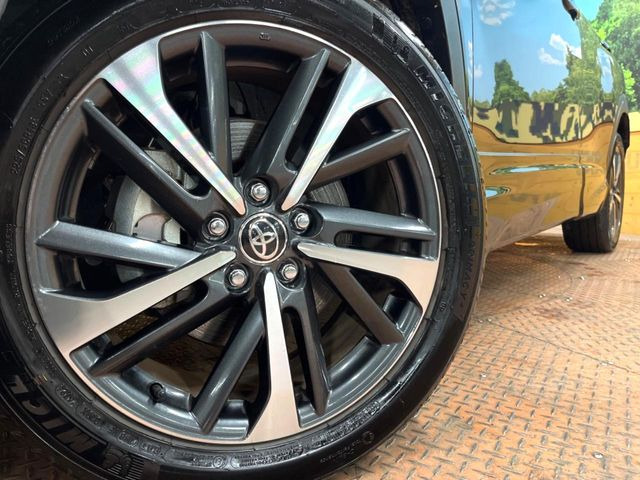 �y����18�C���`�A���~�z�C�[���z�O�ςɃ}�b�`���������A���~�z�C�[���𑕒����Ă���܂��B�e��ЊO�A���~�z�C�[����A�X�^�b�h���X�^�C�����戵�����Ă���܂��B���񂲑��k����������